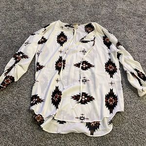 Daytrip quarter length shirt size small